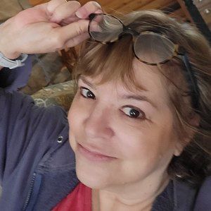 Meet your Posher, Becca